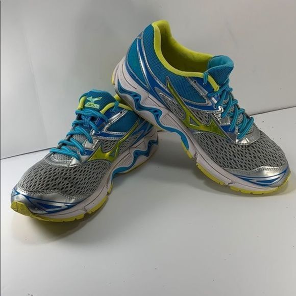 Mizuno women size 10.5 “SEXY”running shoe - Picture 5 of 16